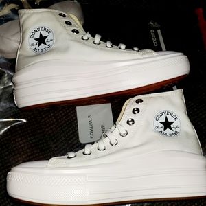 Chuck Taylor Converse Size 8